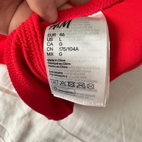 H&M Red Baywatch One-Piece Medium Coverage Swimsuit Size Large - Picture 9 of 9